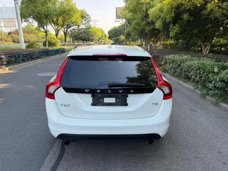 2013 Volvo V60 T5 Smart Edition — миниатюра 6
