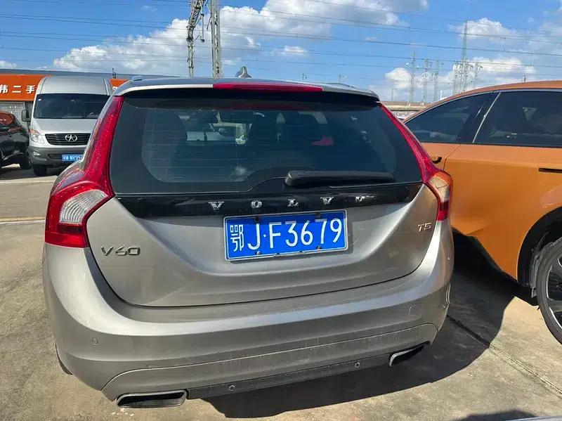 2014 Volvo V60 Facelift T5 Smart Edition — миниатюра 5