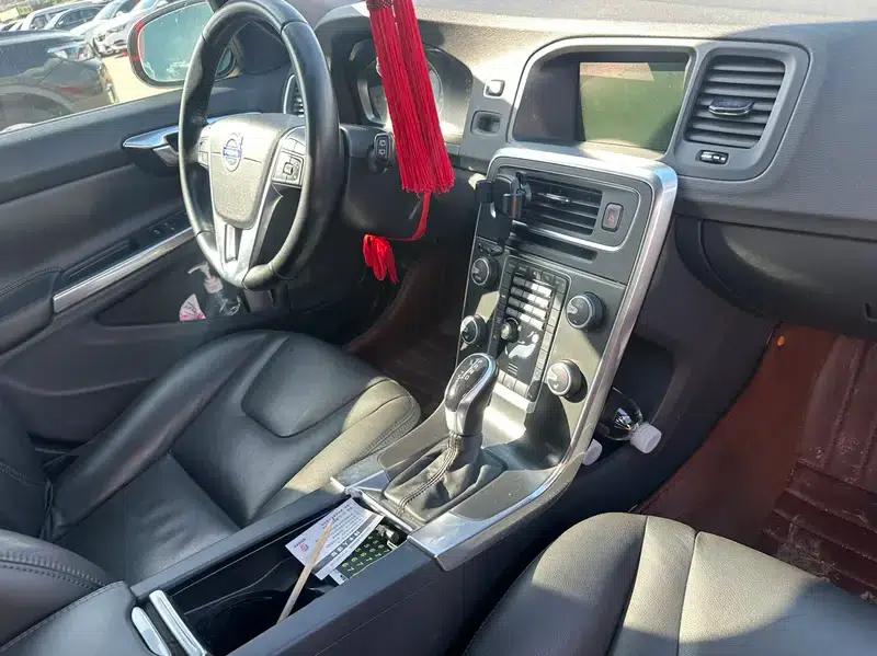 2014 Volvo V60 Facelift T5 Smart Edition — миниатюра 7