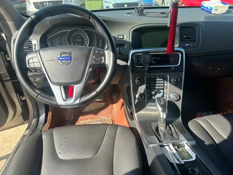 2014 Volvo V60 Facelift T5 Smart Edition — миниатюра 9