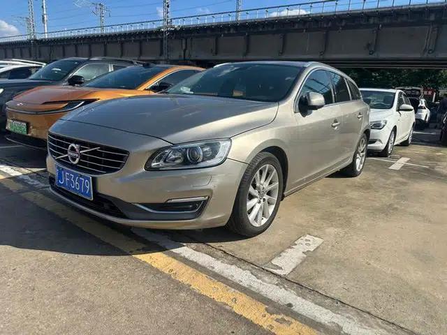 2014 Volvo V60 Facelift T5 Smart Edition