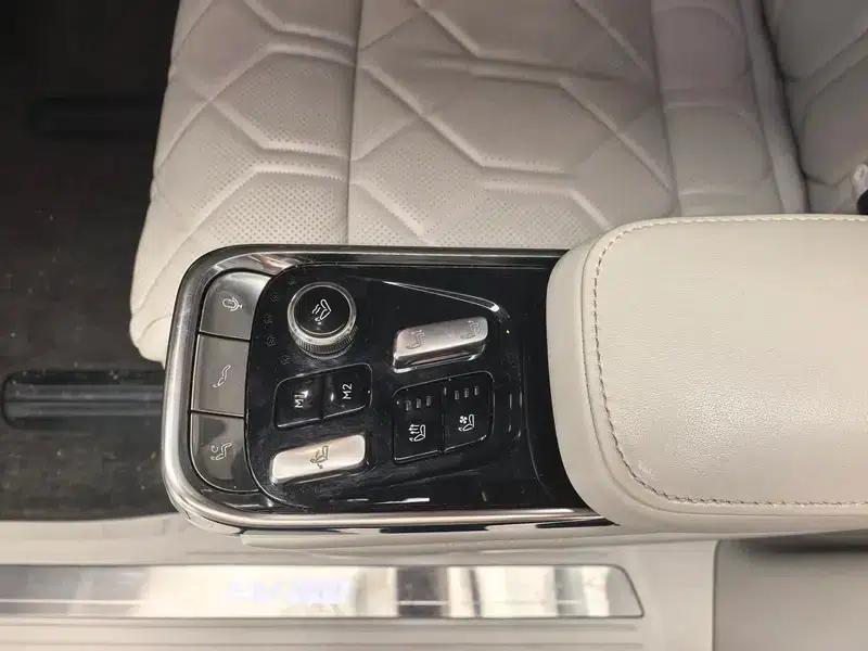 Volvo EM90 2025 Ultra 6-seater — миниатюра 18