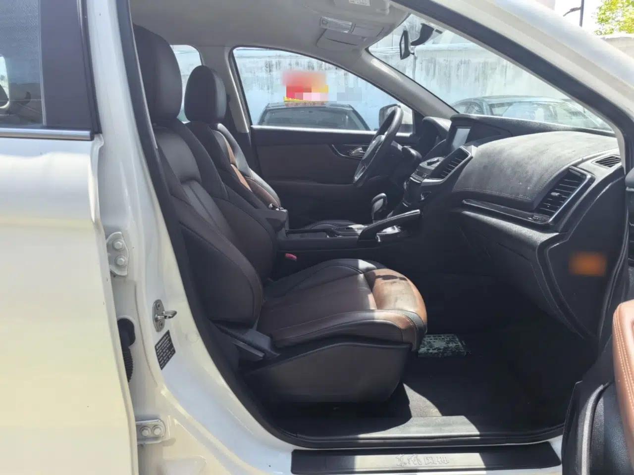 Dongfeng Aeolus AX7 2018 Classic 1.6T Automatic Elite Model — миниатюра 19