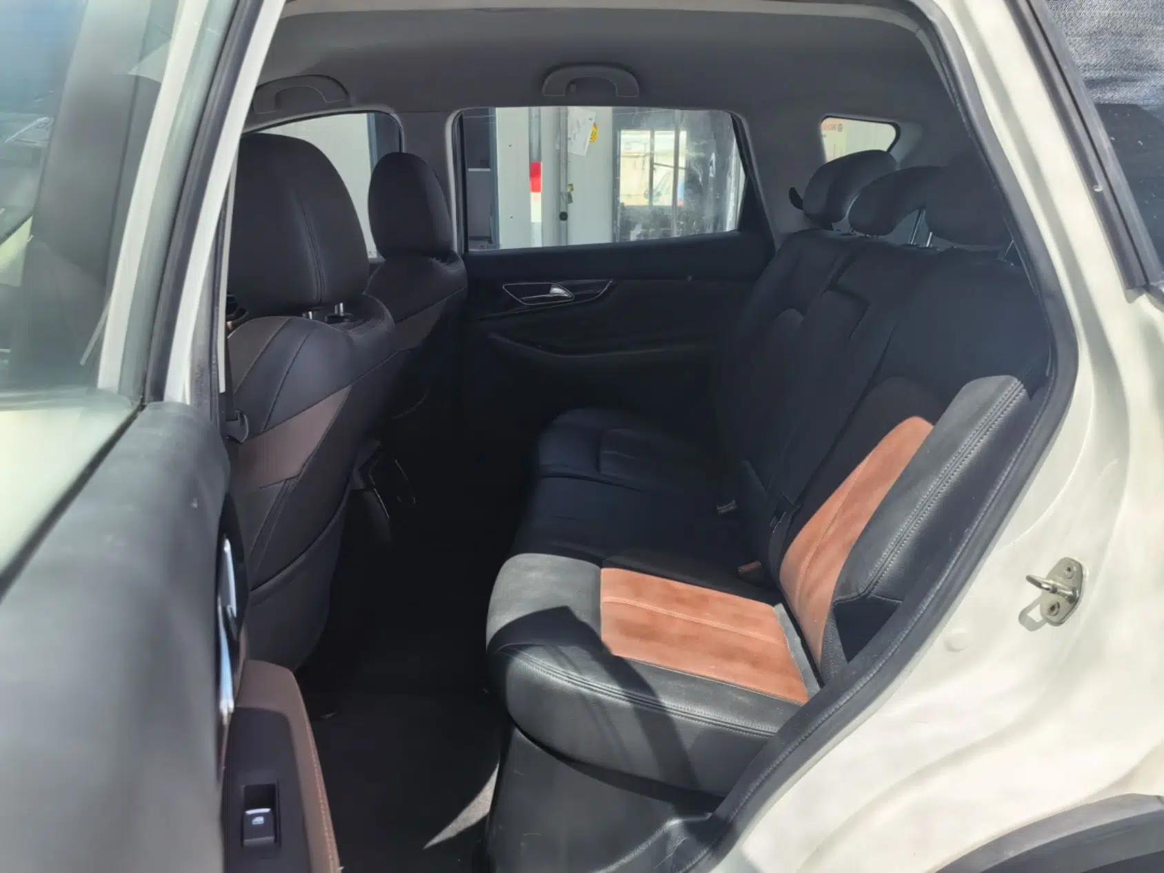 Dongfeng Aeolus AX7 2018 Classic 1.6T Automatic Elite Model — миниатюра 20