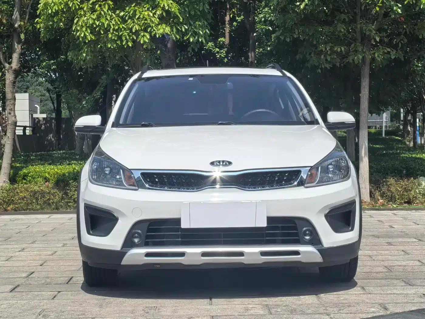 KX CROSS 2018 1.6L Automatic Sunroof Edition — миниатюра 2