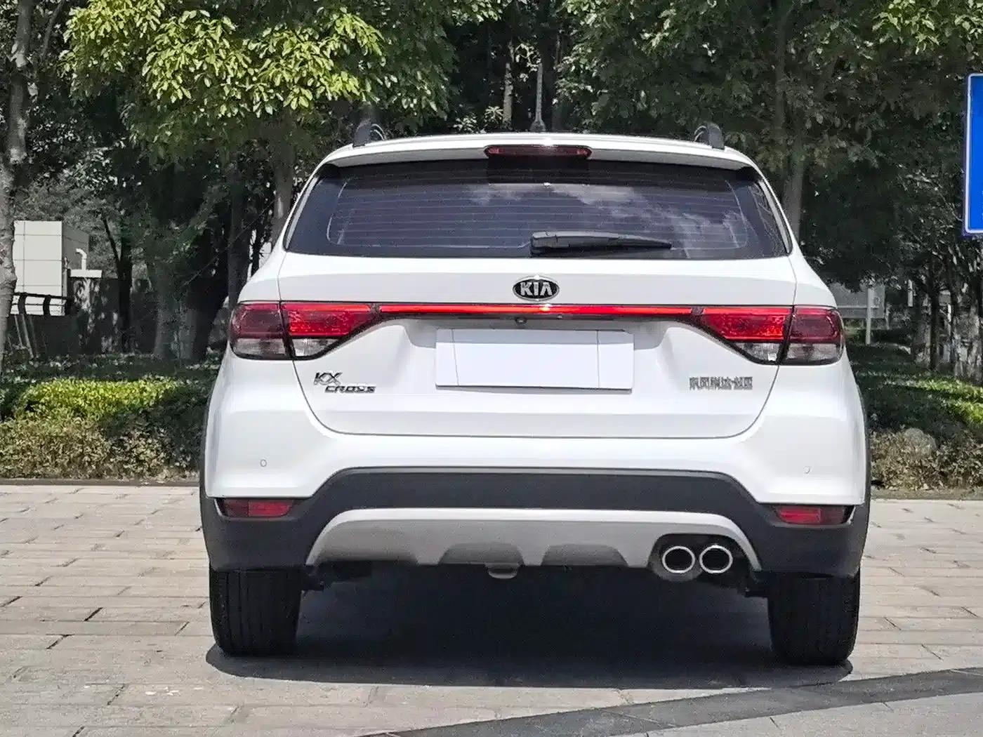 KX CROSS 2018 1.6L Automatic Sunroof Edition — миниатюра 24