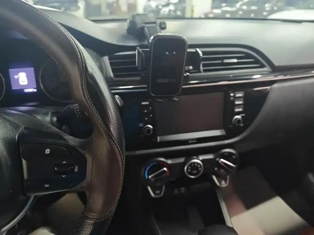 2017 KX CROSS 1.4L AT GLS — миниатюра 12