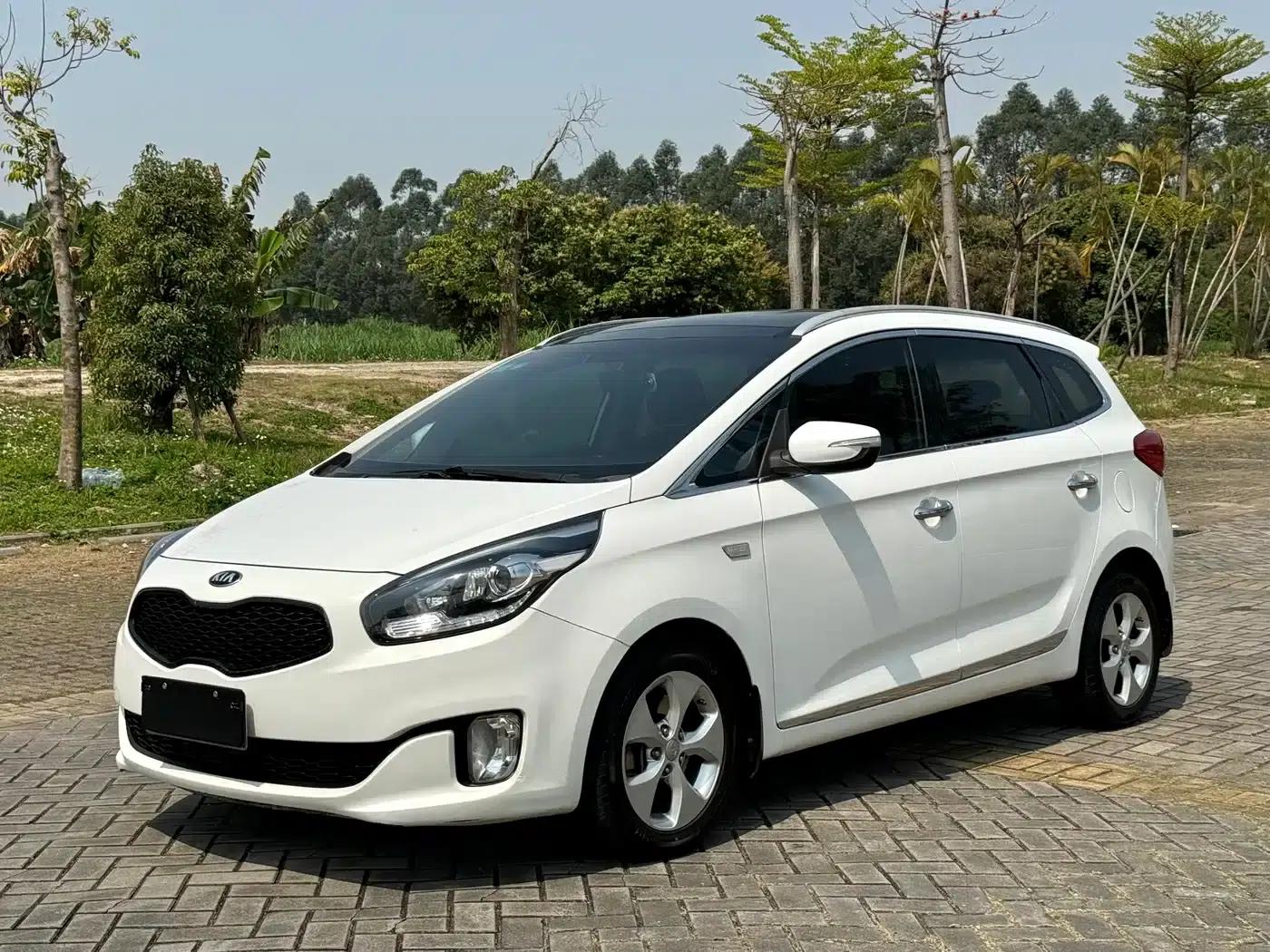 Carens 2013 2.0L 5-seater Automatic Comfort Edition (National V Emission Standard) — миниатюра 1