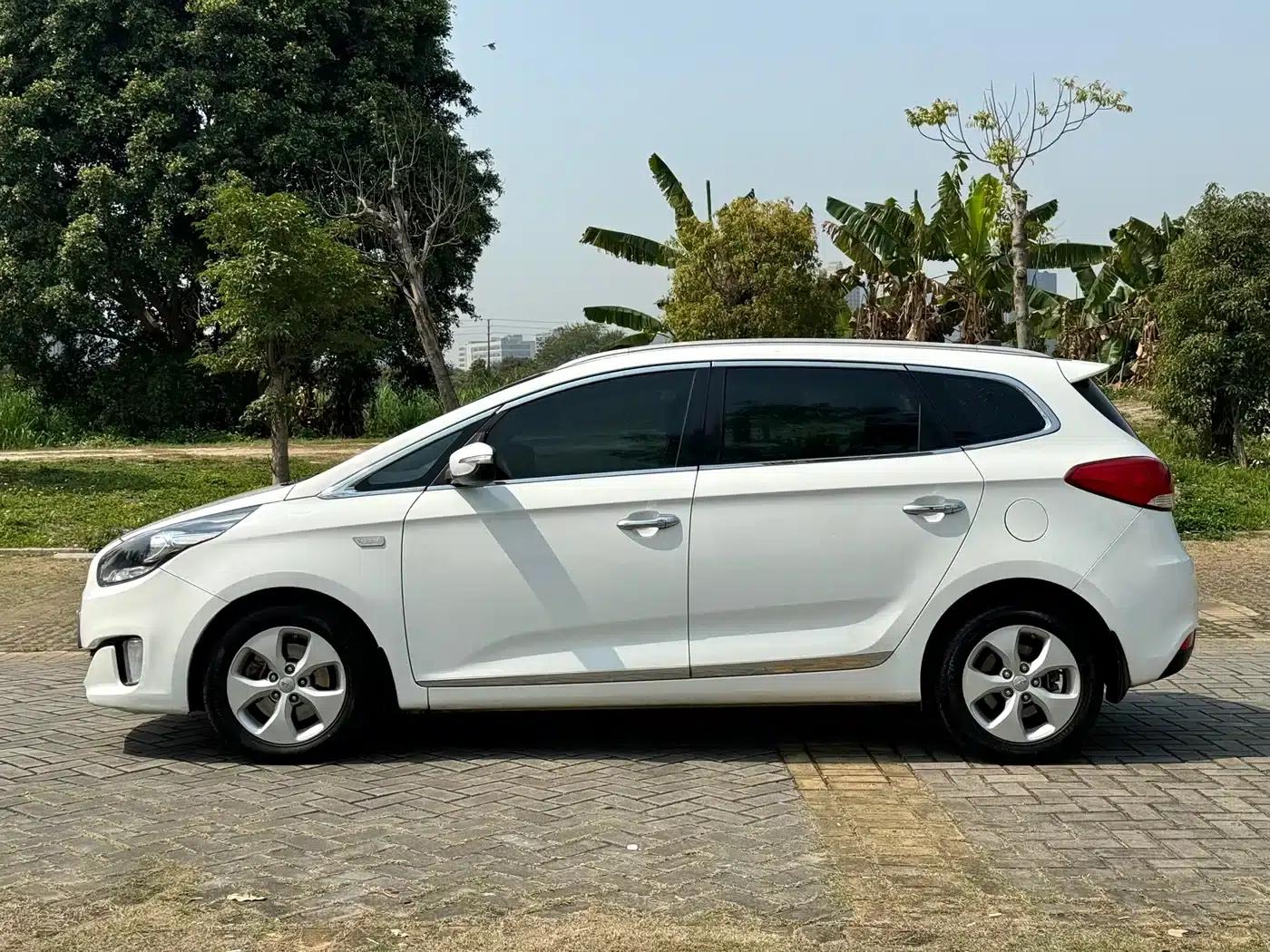 Carens 2013 2.0L 5-seater Automatic Comfort Edition (National V Emission Standard) — миниатюра 14