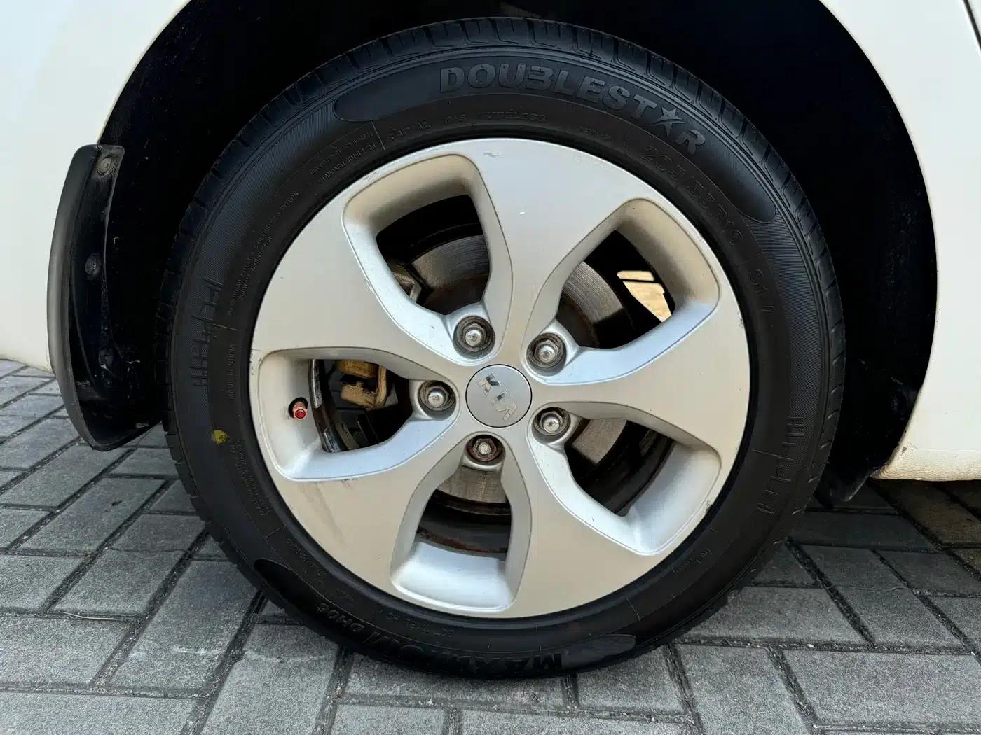 Carens 2013 2.0L 5-seater Automatic Comfort Edition (National V Emission Standard) — миниатюра 15