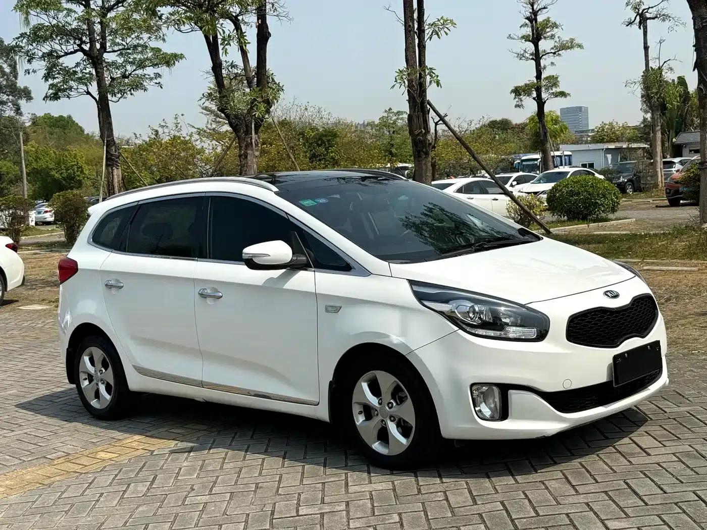 Carens 2013 2.0L 5-seater Automatic Comfort Edition (National V Emission Standard) — миниатюра 3