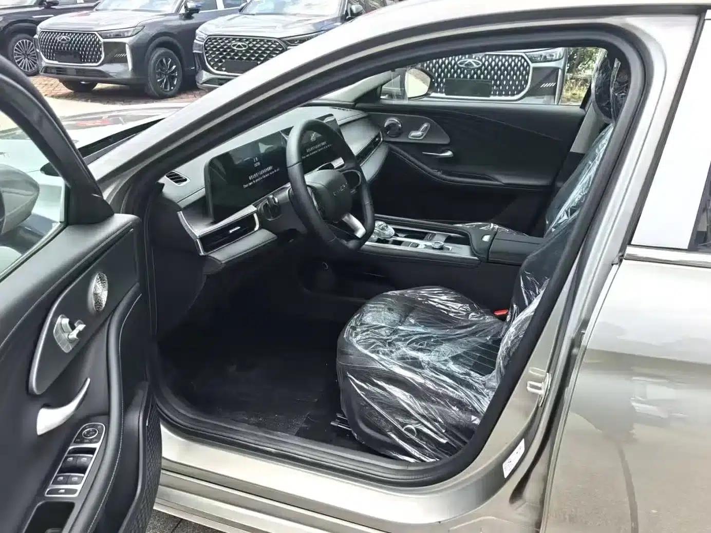 Chery Arrizo 8 2025 1.6T DCT — миниатюра 6