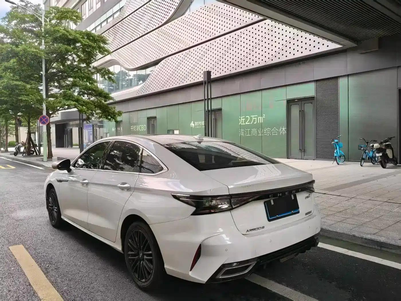 Chery Arrizo 8 2025 1.6T DCT Excellence Edition — миниатюра 7