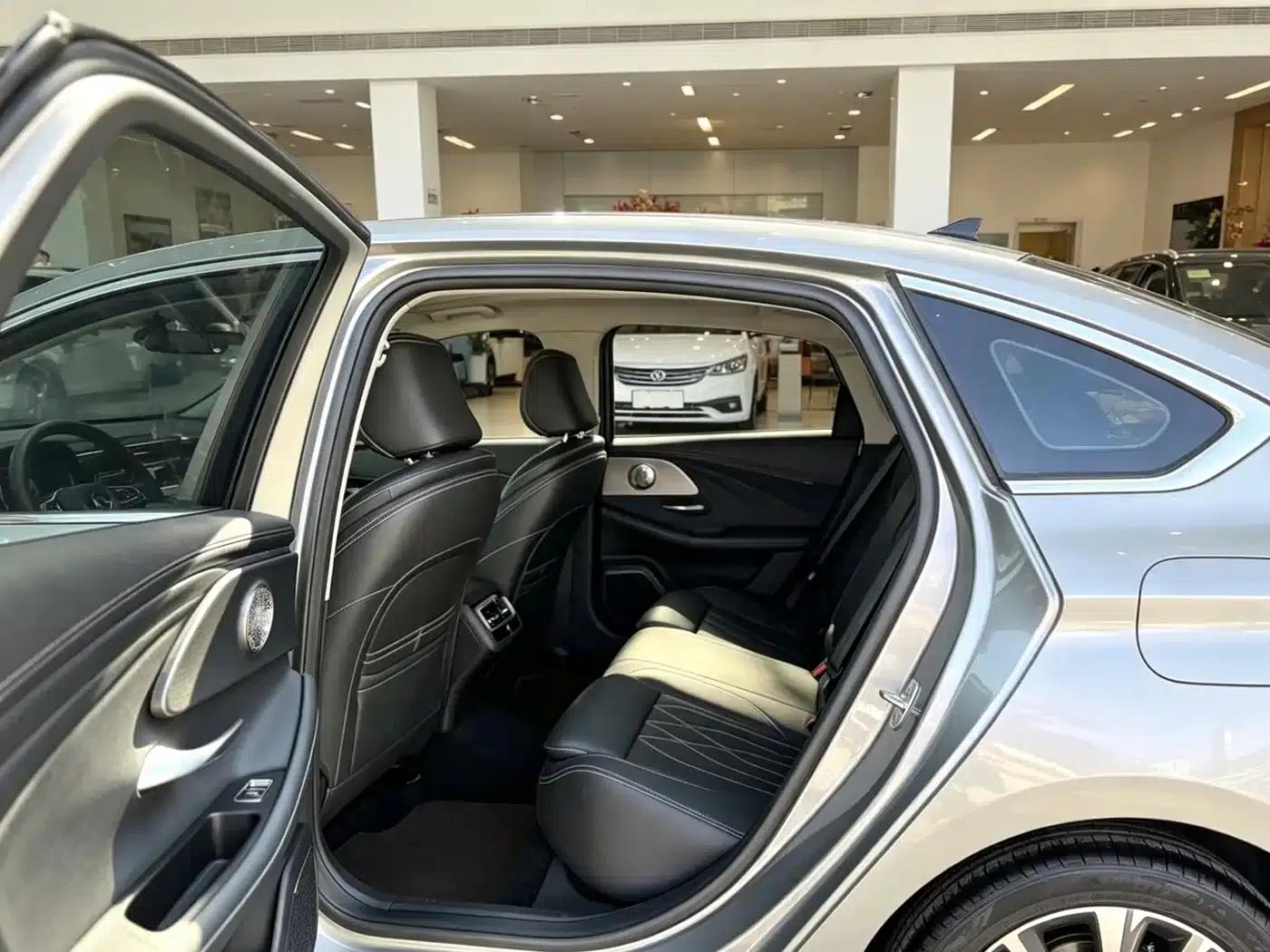 Chery Arrizo 8 2022 1.6T DCT Elegance — миниатюра 4