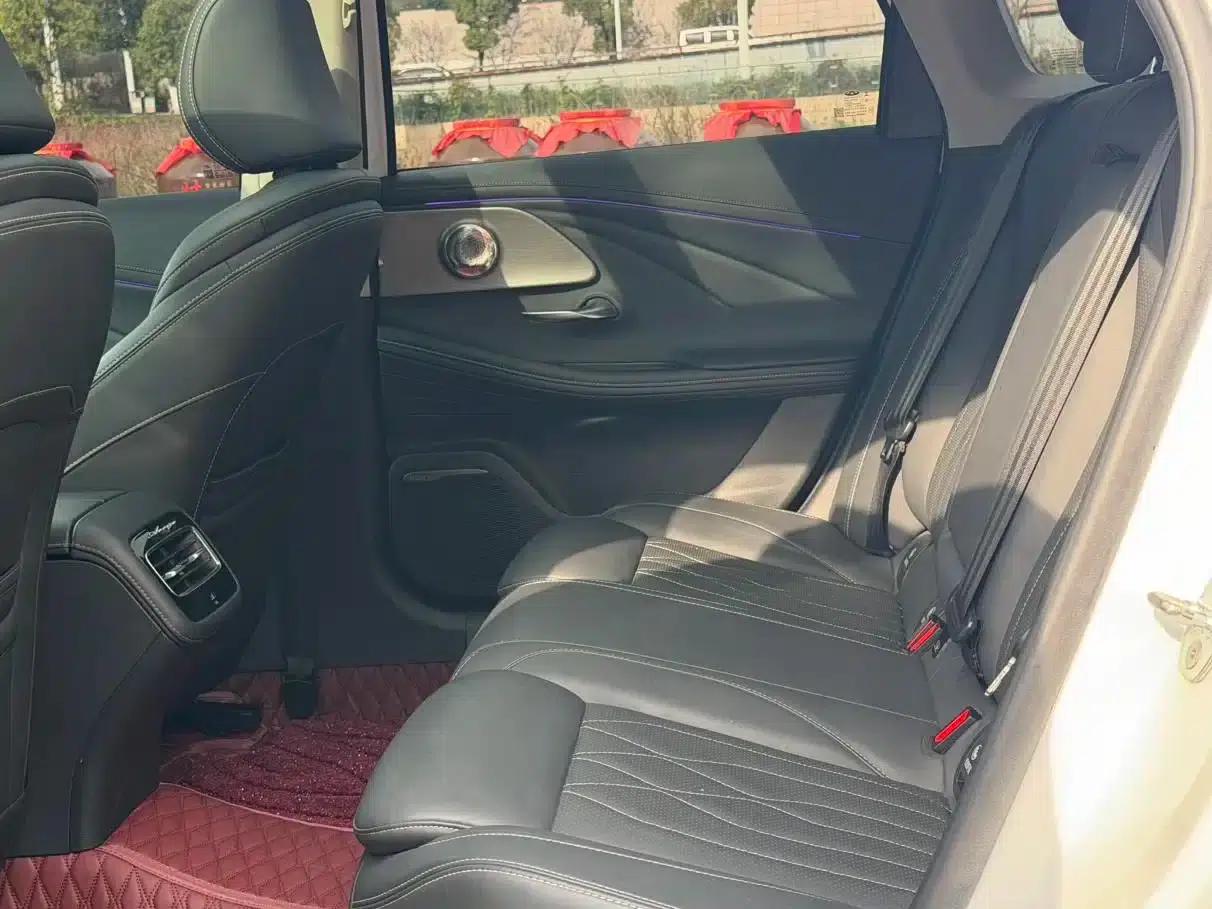 Chery Arrizo 8 2024 High-Performance Edition 2.0T DCT — миниатюра 19