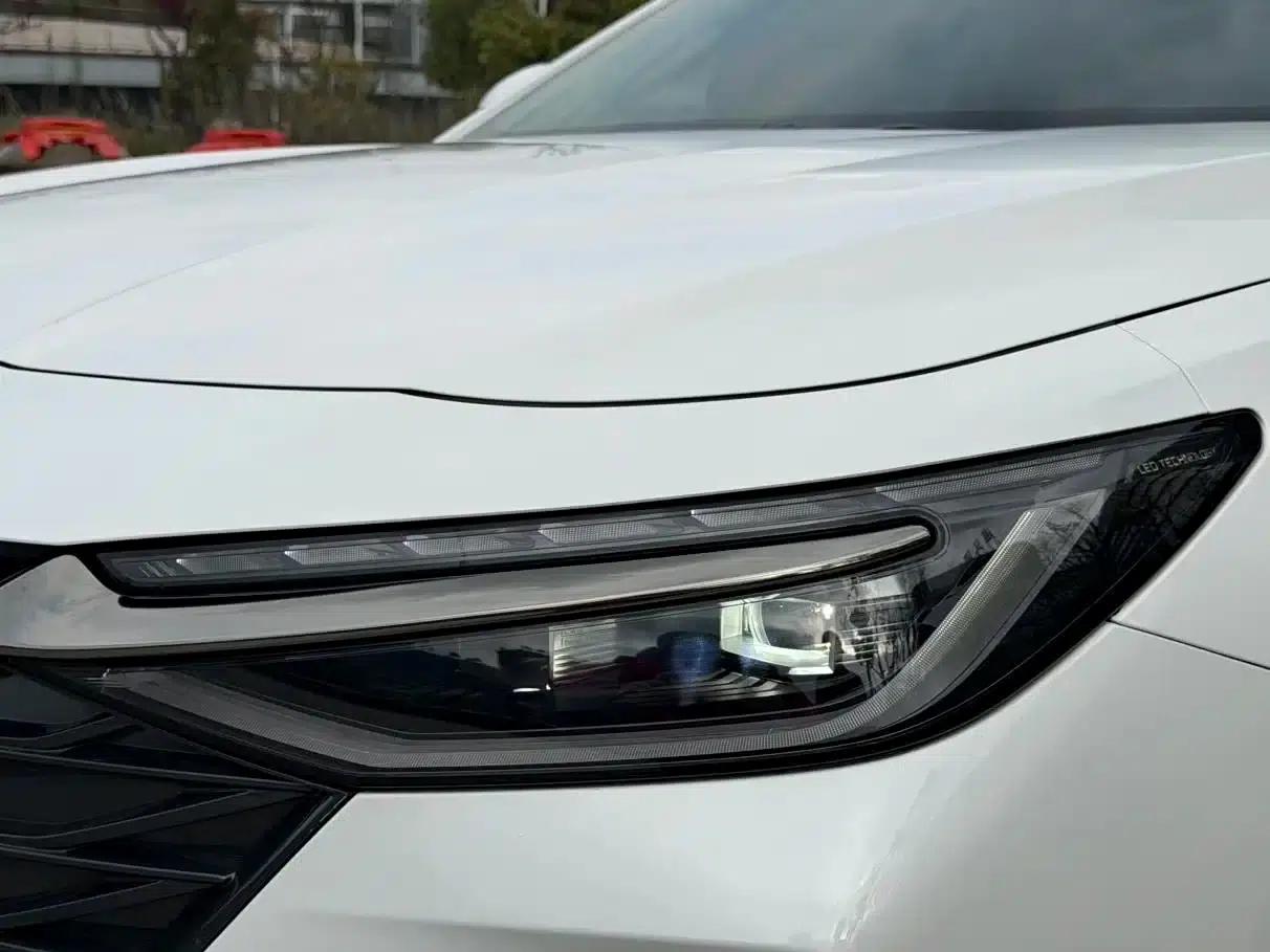 Chery Arrizo 8 2024 High-Performance Edition 2.0T DCT — миниатюра 7