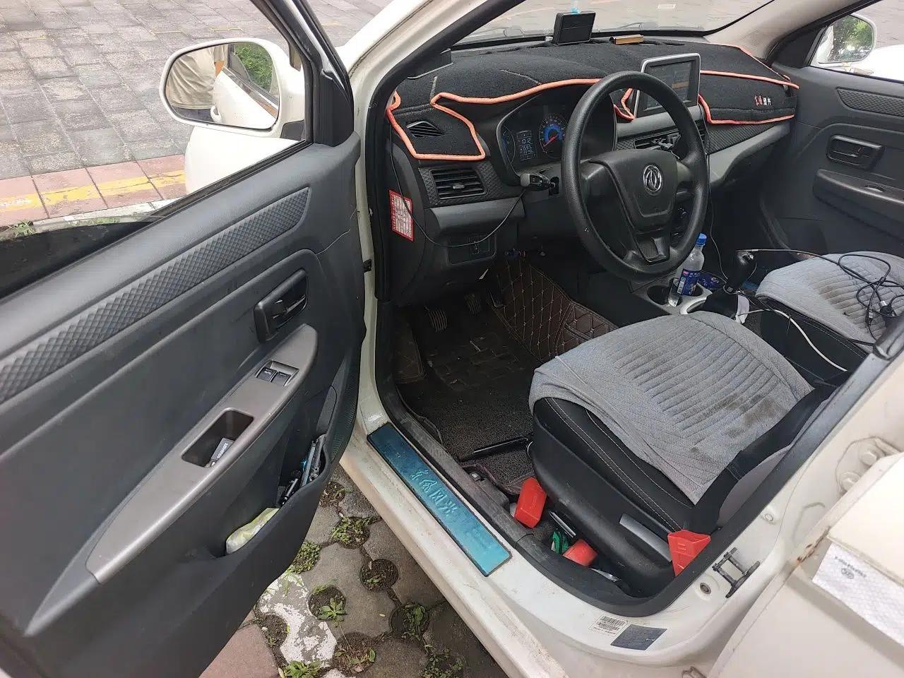 Dongfeng Fengon 330 2019 1.5L 330S Manual Luxury Van China VI Standard — миниатюра 16