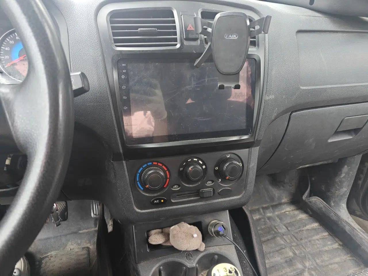 Dongfeng Fengon 330 2016 1.5L Manual Enjoyment Model DK15 — миниатюра 13