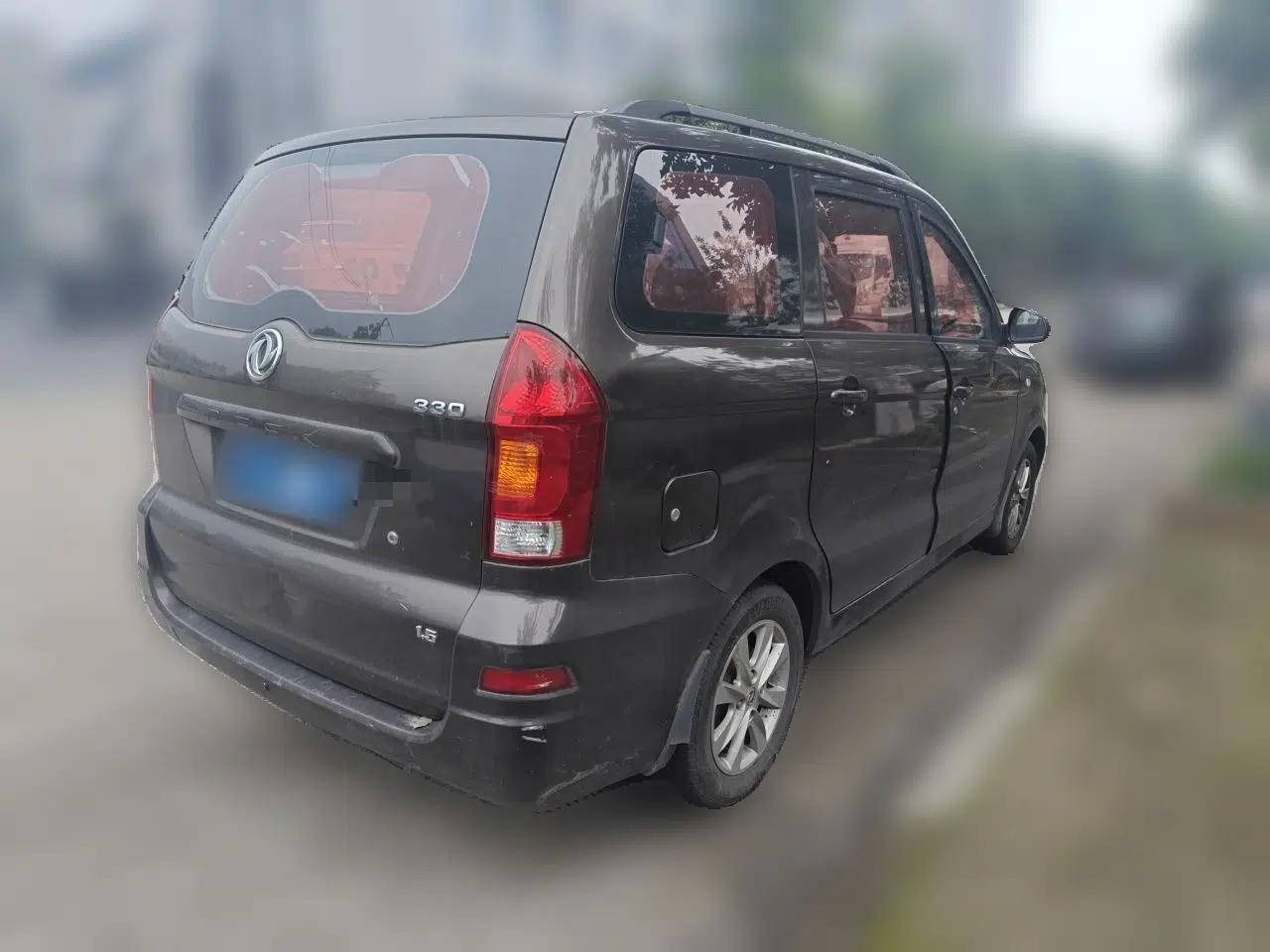 Dongfeng Fengon 330 2016 1.5L Manual Enjoyment Model DK15 — миниатюра 6