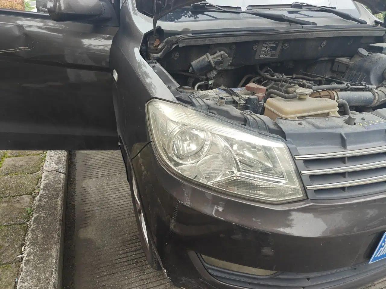 Dongfeng Fengon 330 2016 1.5L Manual Enjoyment Model DK15 — миниатюра 7