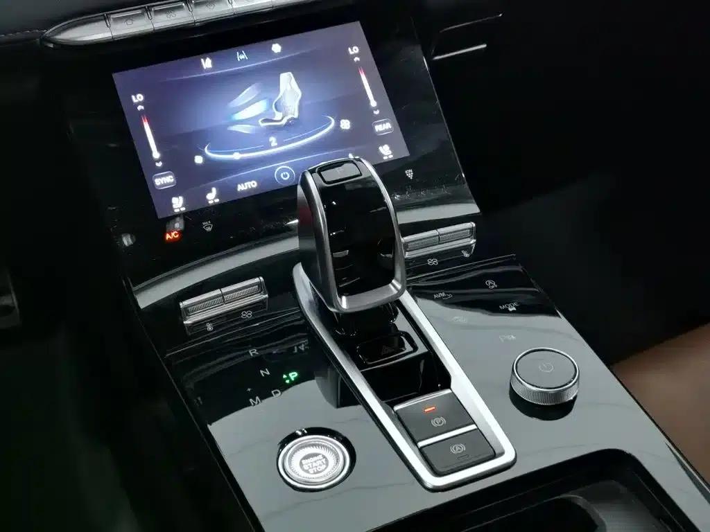 Chery Tiggo 8 PLUS 2021 290TGDI DCT Luxury Edition — миниатюра 13