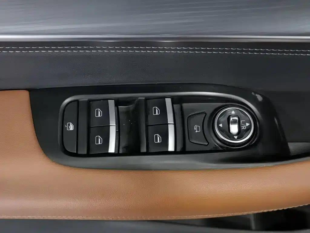 Chery Tiggo 8 PLUS 2021 290TGDI DCT Luxury Edition — миниатюра 9
