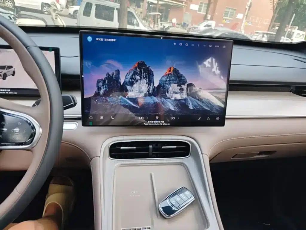Chery Tiggo 8 PLUS 2025 290TGDI DCT Pro Edition — миниатюра 13