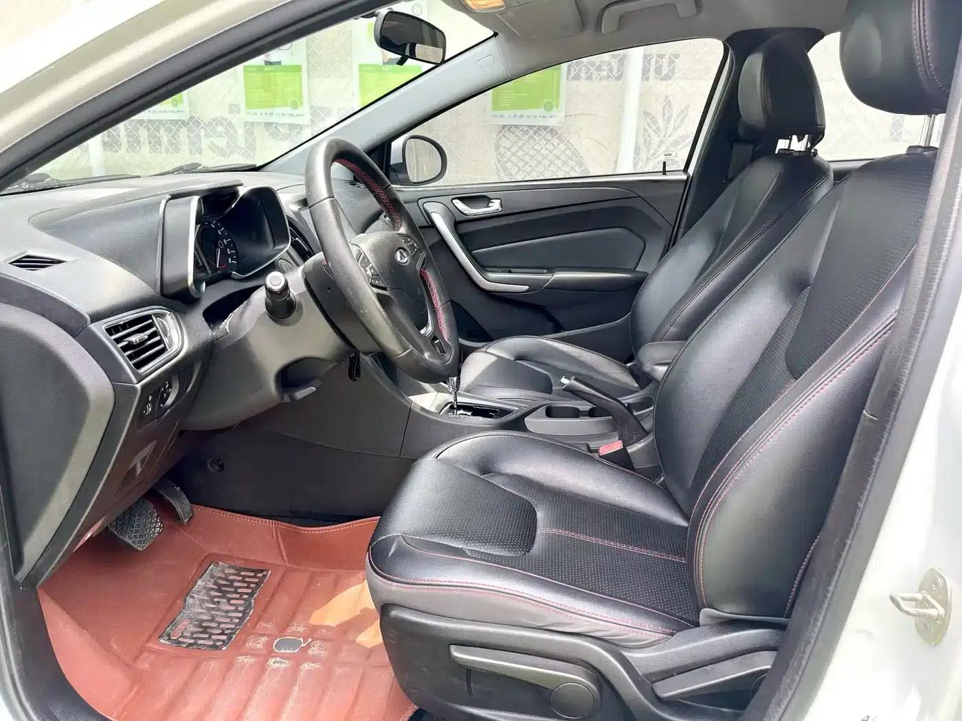 Chery Arrizo 5 2016 1.5L CVT Trendsetter Edition — миниатюра 6