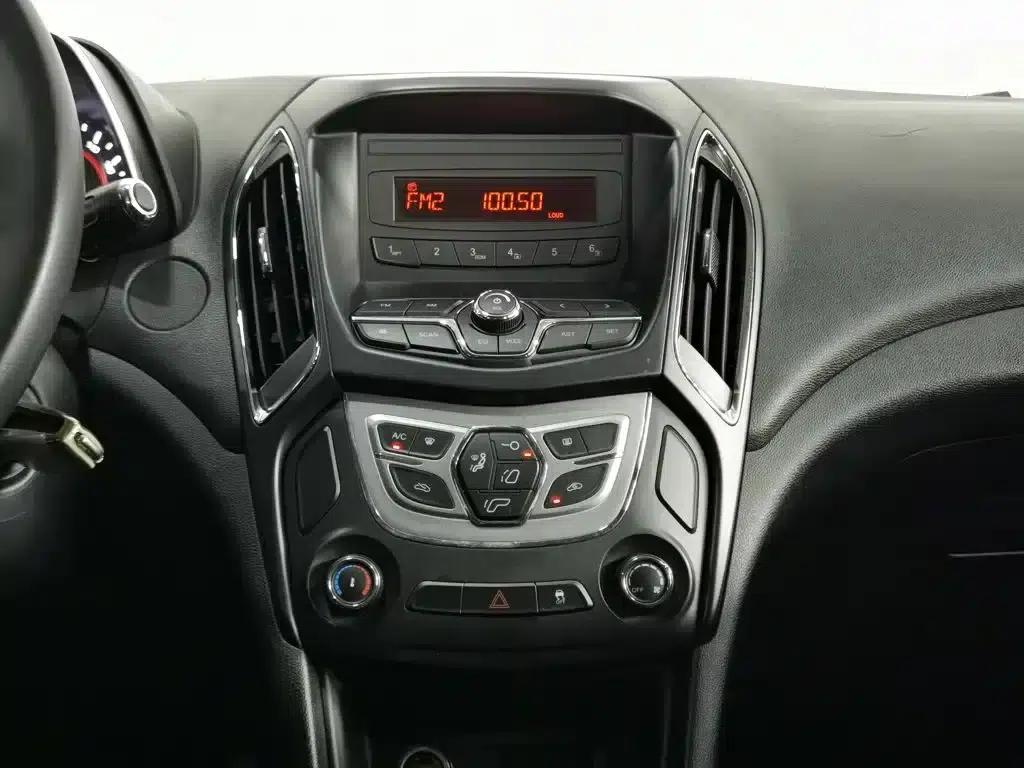 Chery Arrizo 5 2017 1.5L Manual Trendsetter Edition — миниатюра 12