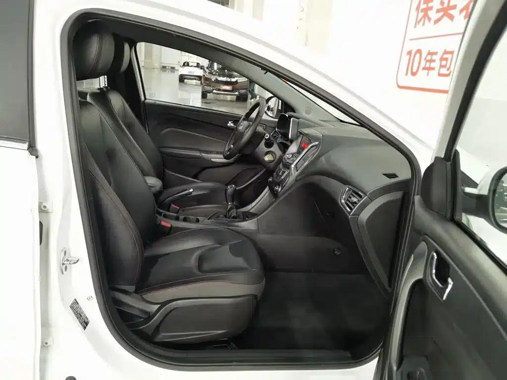 Chery Arrizo 5 2017 1.5L Manual Trendsetter Edition — миниатюра 23