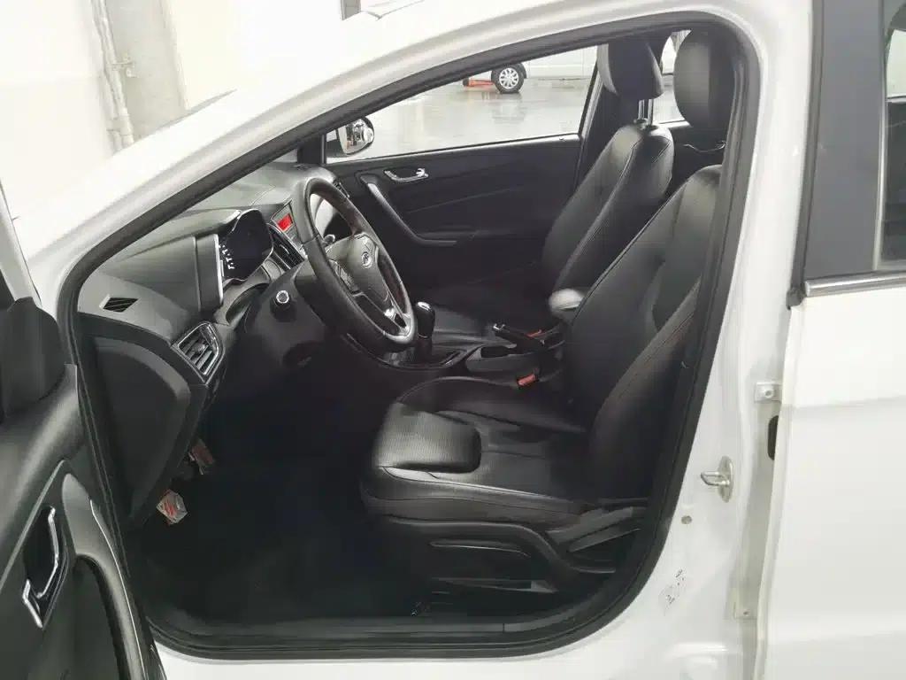 Chery Arrizo 5 2017 1.5L Manual Trendsetter Edition — миниатюра 10