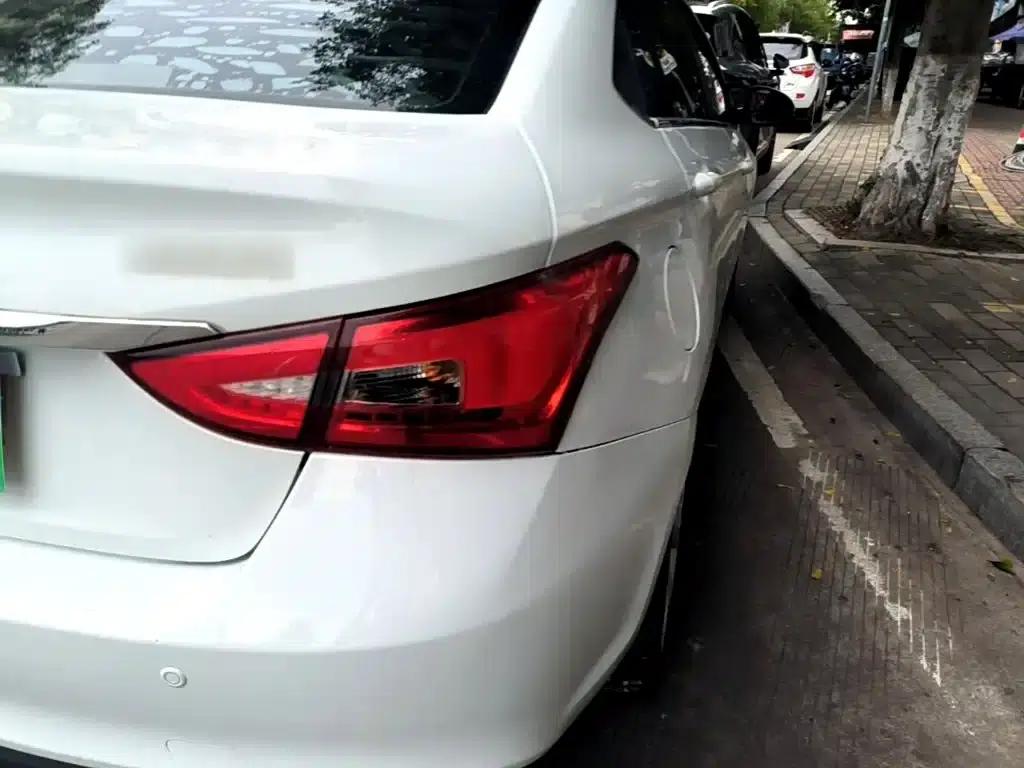 Chery Arrizo 5 2017 1.5L Manual Trendsetter Edition — миниатюра 8