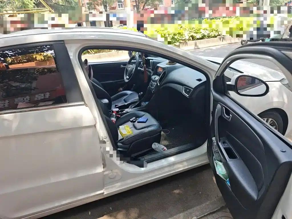Chery Arrizo 5 2017 1.5L CVT Premium Edition — миниатюра 20