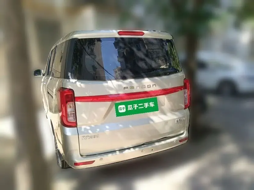Dongfeng Fengon 380 2022 1.5L Standard Edition 7-Seater Passenger Vehicle — миниатюра 4