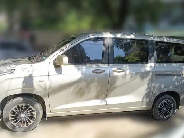 Dongfeng Fengon 380 2022 1.5L Standard Edition 7-Seater Passenger Vehicle