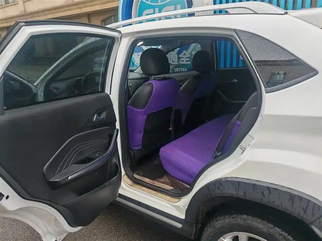 Chery Tiggo 3x 2022 PLUS 1.5L CVT Joyful Red Date Edition II — миниатюра 5