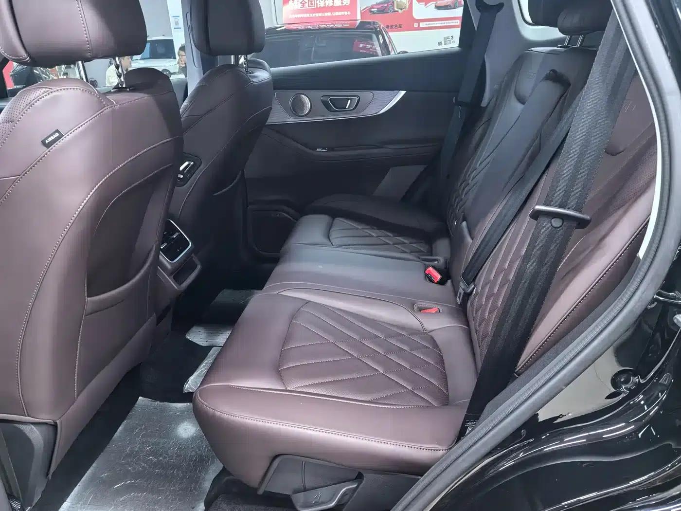 Chery Tiggo 8 PRO 2024 Champion Edition 390T 2WD Peak Edition 5-seater — миниатюра 9