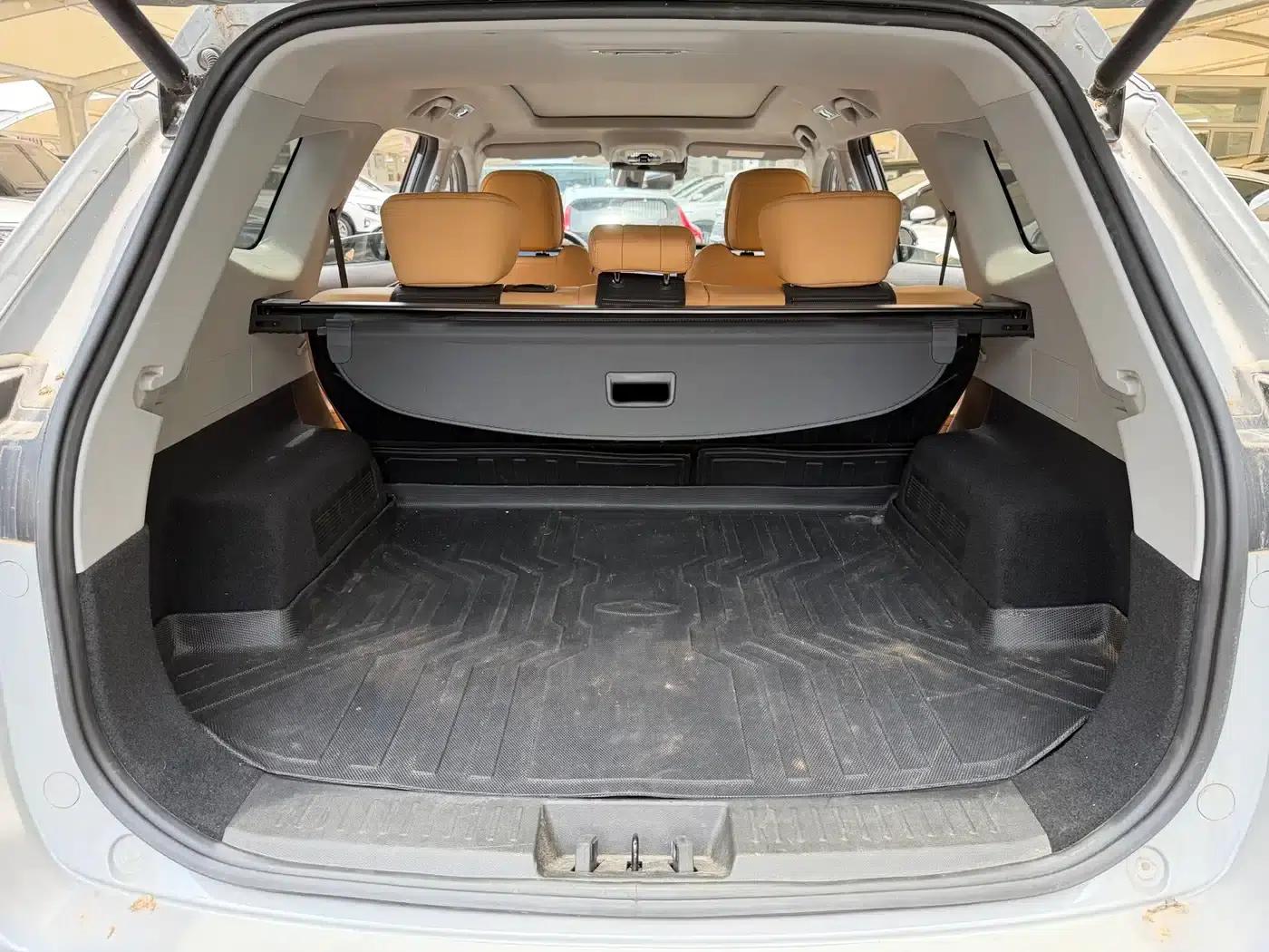 Chery Tiggo 8 PRO 2024 Champion Edition 390T 2WD Peak Edition 5-seater — миниатюра 4