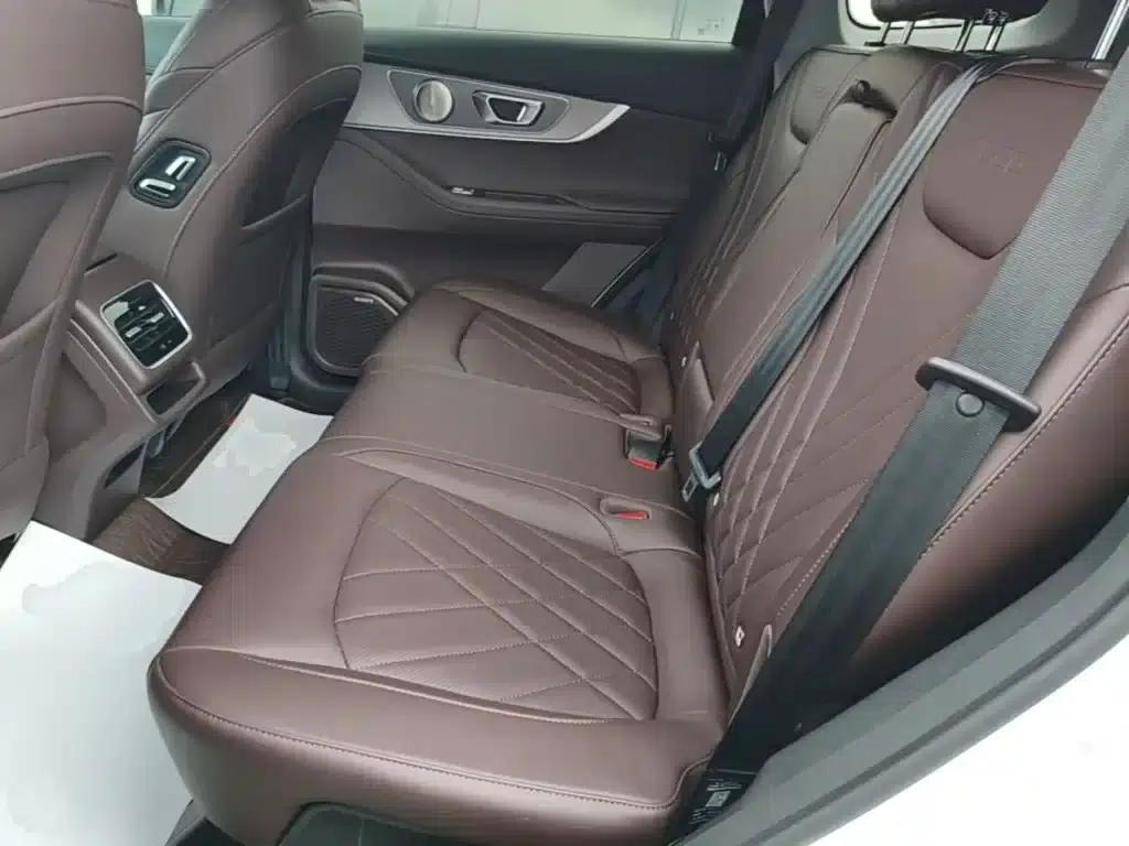 Chery Tiggo 8 PRO 2024 Champion Edition 390T 2WD Peak Edition 5-seater — миниатюра 17
