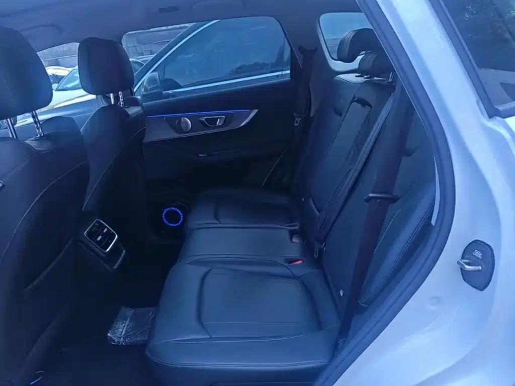 Chery Tiggo 8 PRO 2025 290T 2WD Luxury Edition — миниатюра 17