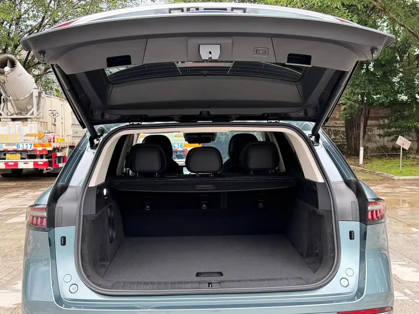 Chery Tiggo 9 2023 2.0T Dual-Clutch Two-Wheel Drive Premium Edition 5-Seater — миниатюра 20
