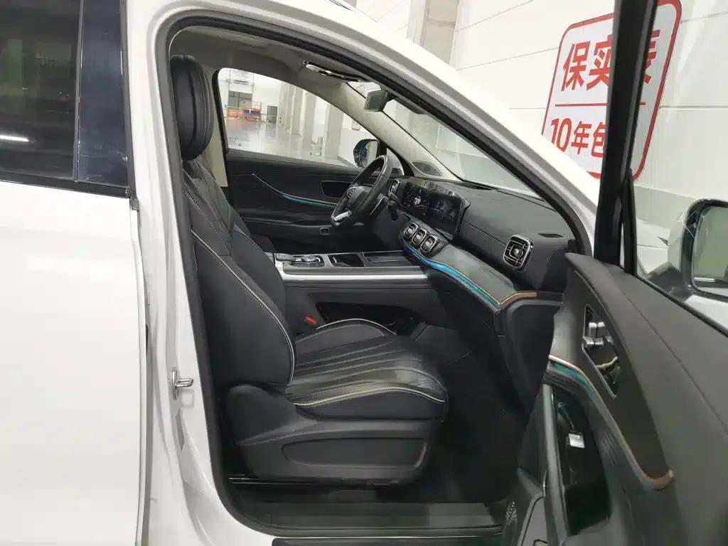 Chery Tiggo 9 2023 2.0T Dual-Clutch Two-Wheel Drive Premium Edition 5-Seater — миниатюра 23