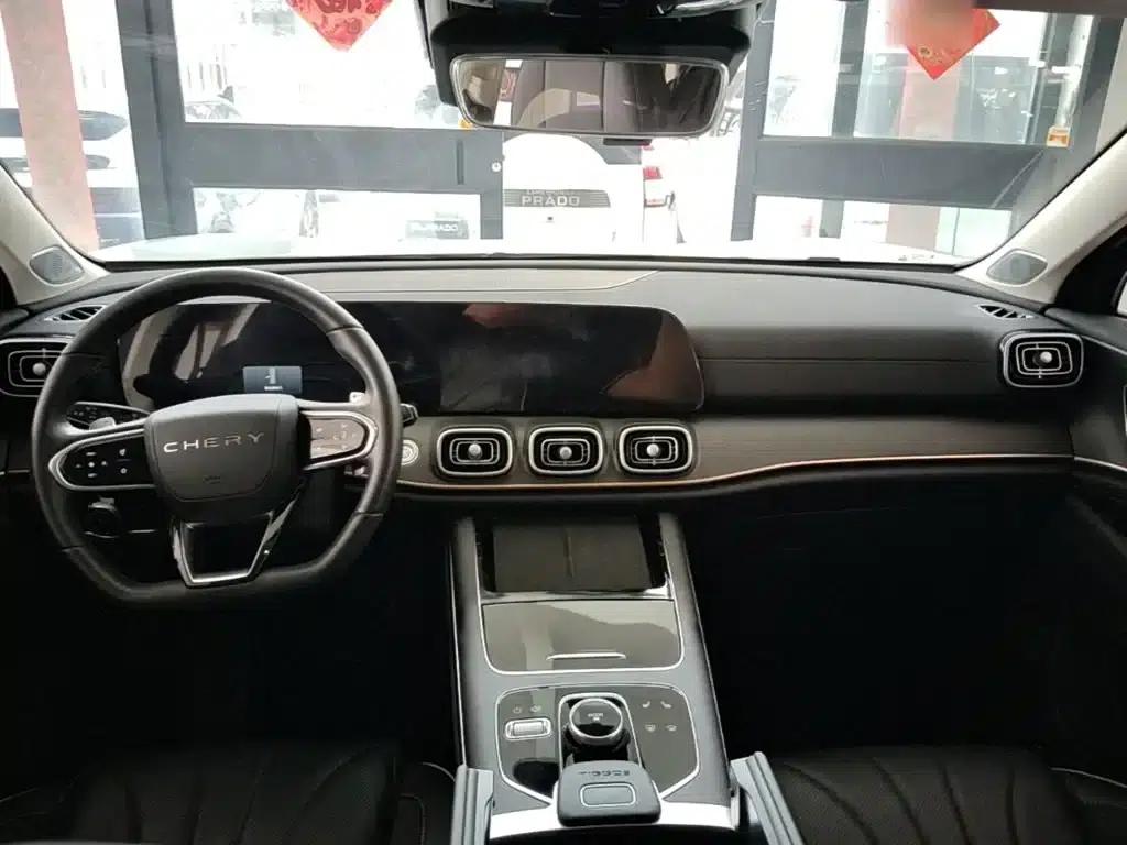Chery Tiggo 9 2023 2.0T Dual-Clutch Two-Wheel Drive Leading Edition 5-Seater — миниатюра 10