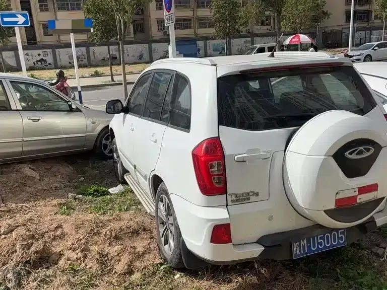 Chery Tiggo 3 2015 1.6L Manual Smart Sport Edition — миниатюра 3