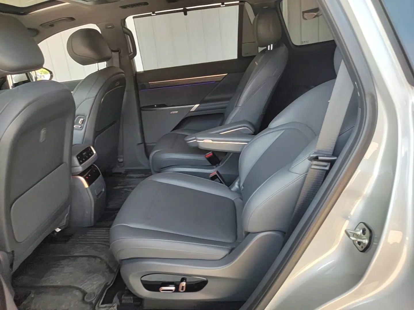 Dongfeng eπ eπ008 2024 210Max Range-Extended Version 6 Seats — миниатюра 20