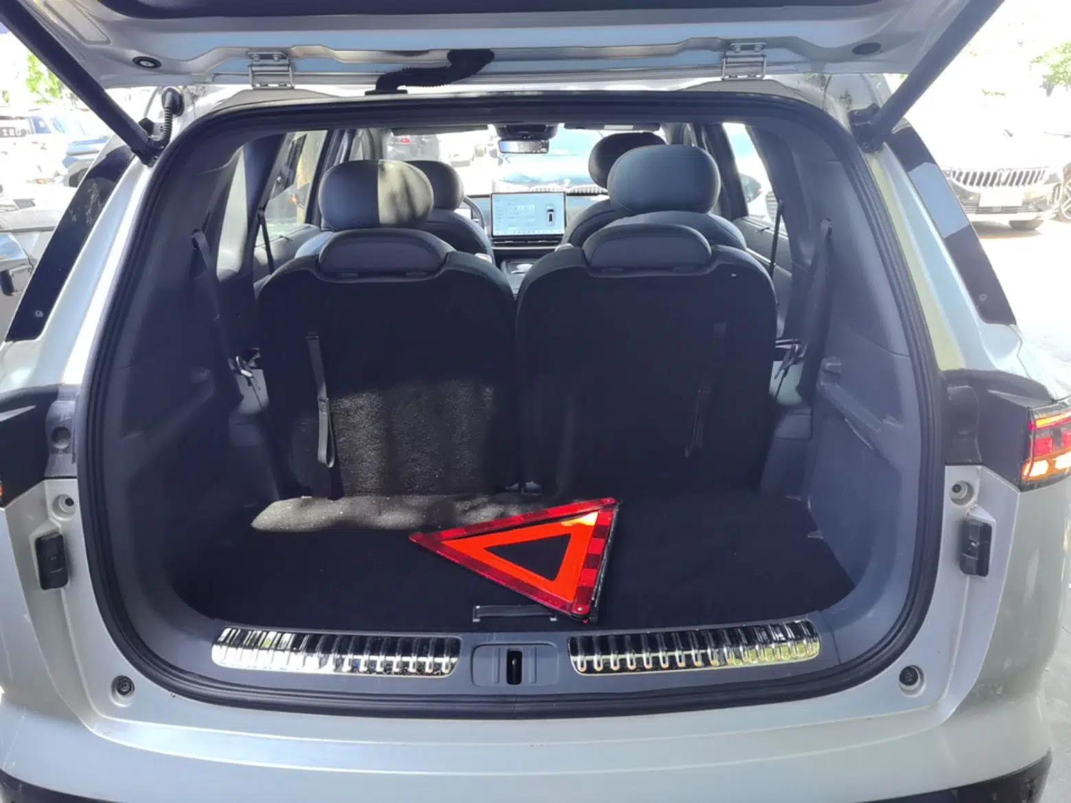 Dongfeng eπ eπ008 2024 210Max Range-Extended Version 6 Seats — миниатюра 22