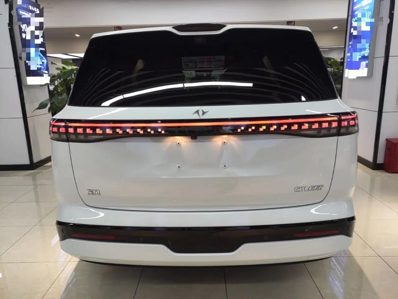 Dongfeng eπ eπ008 2025 636Ultra All-Electric Version 5 Seats — миниатюра 5