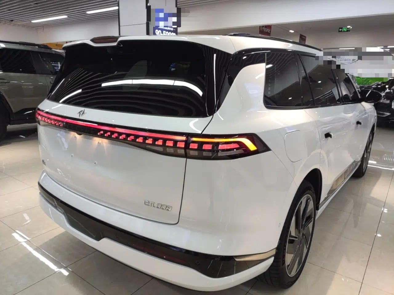 Dongfeng eπ eπ008 2025 636Ultra All-Electric Version 5 Seats — миниатюра 6
