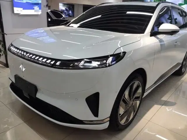 Dongfeng eπ eπ008 2025 636Ultra All-Electric Version 5 Seats