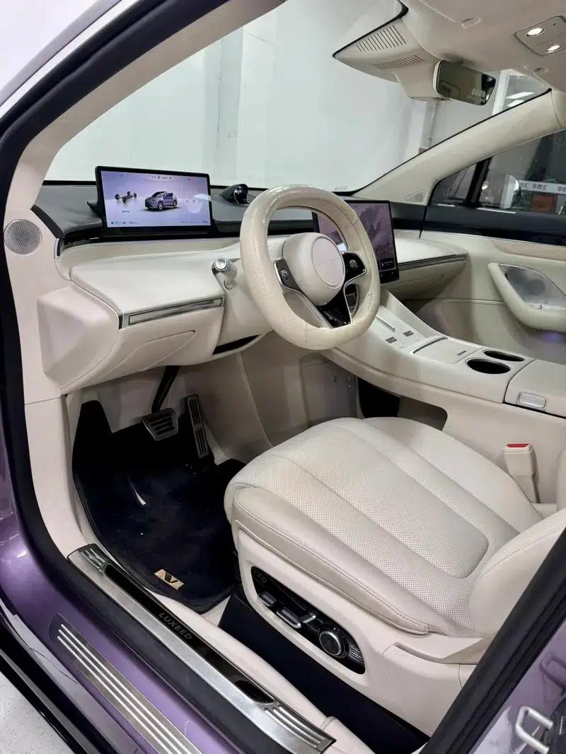 Zhijie R7 2024 Pure Electric 100kWh Max Rear-Wheel Drive Version — миниатюра 16
